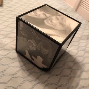 Rotating cube picture frame
